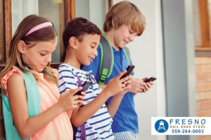 Should Cellphones Be Banned By Law In Schools?